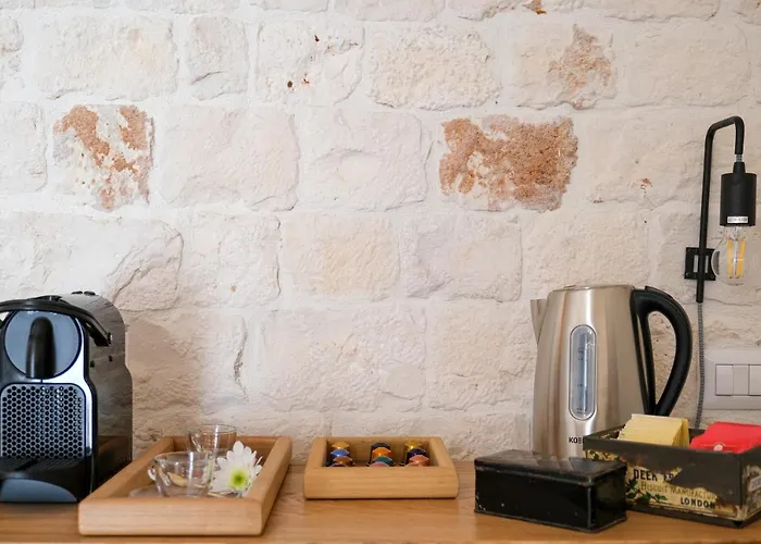 Continuum 28 * كاستيلانا غروتي